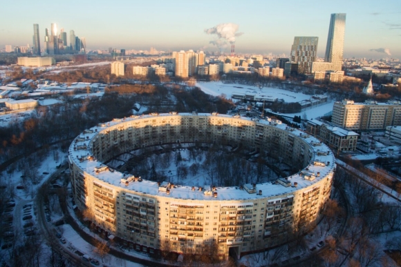 Улица Довженко Москва круглый дом
