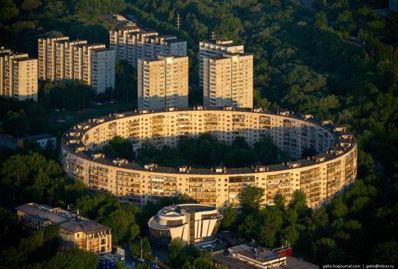 Улица Довженко Москва круглый дом