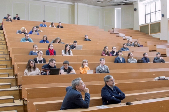 Студенческая аудитория амфитеатр МГУ