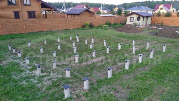 Бетонные сваи для фундамента