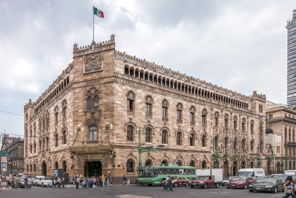Почтовый дворец Palacio de correos de Mexico