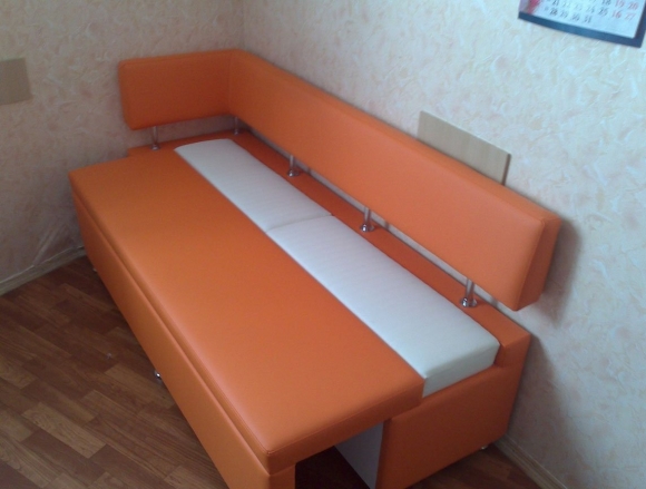 Раскладной диван на кухню со спальным местом