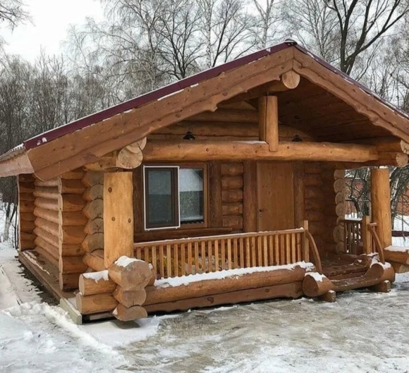 Красивая баня из сруба
