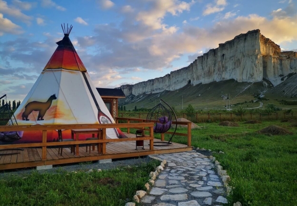 Глэмпинг белая скала