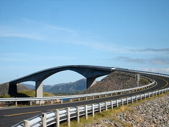 Мост Storseisundet Bridge