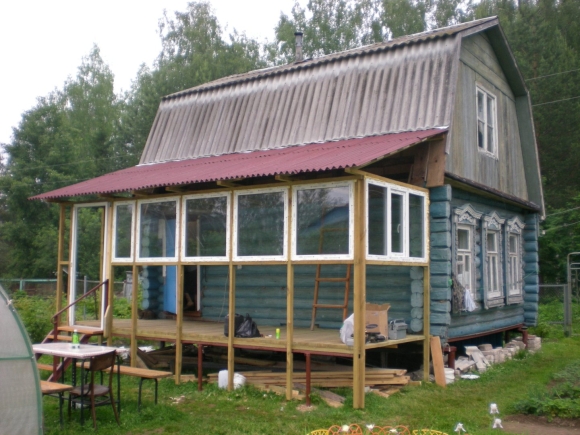 Пристройка к дачному