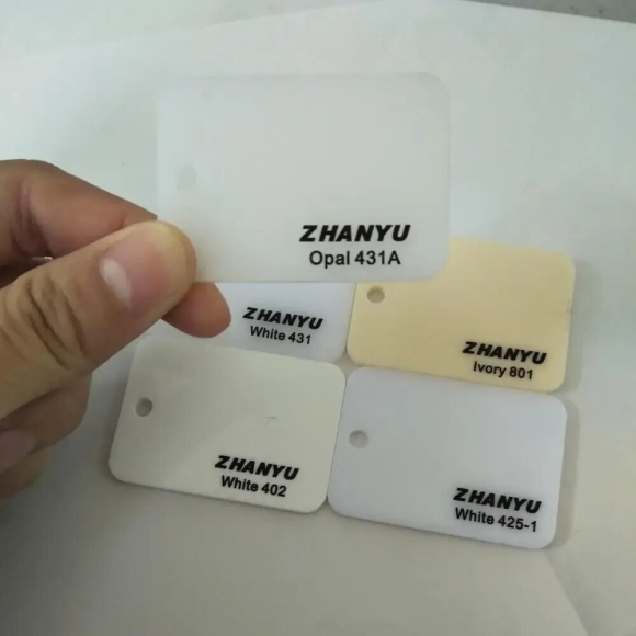 Акриловый лист белый