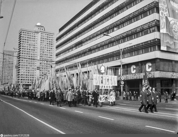 Калининский проспект в Москве