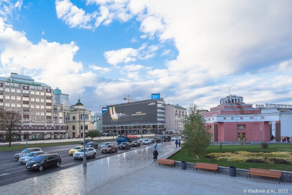 Дом связи на новом Арбате