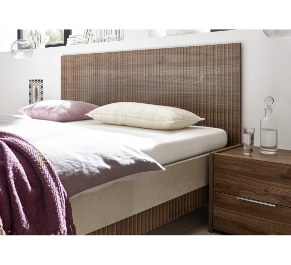 Латте спальни letto