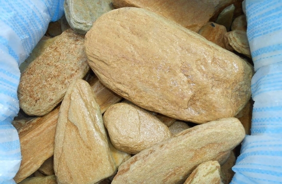 Златолит камень крошка