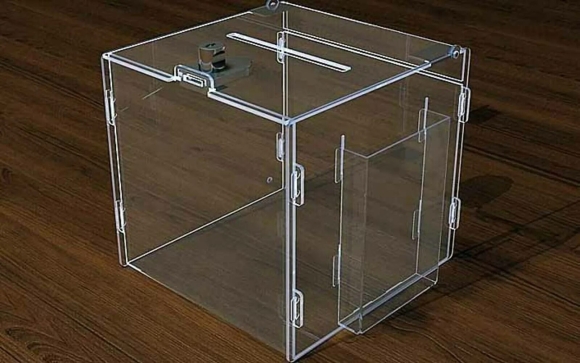 Прозрачный ящик для пожертвований