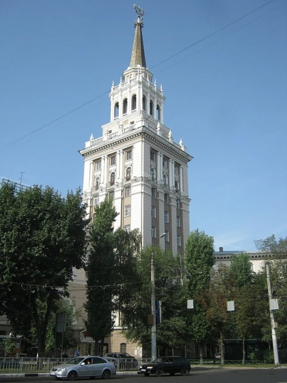 Дом со шпилем Воронеж Кольцовская