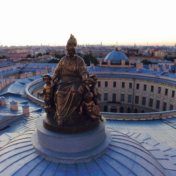 Афина на Академии художеств СПБ