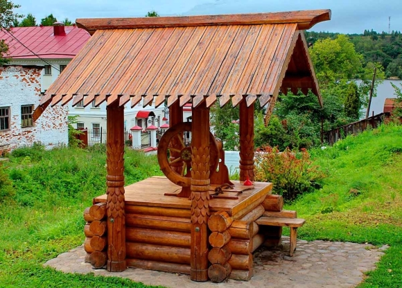 Старинные деревянные колодцы