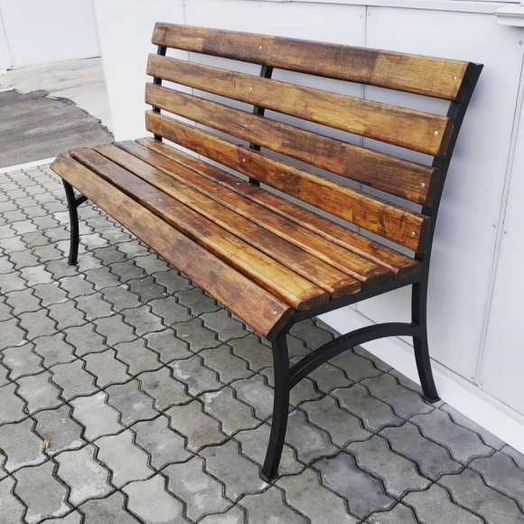 Садовые скамейки из металла