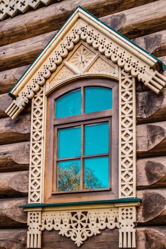 Пропильная резьба наличники