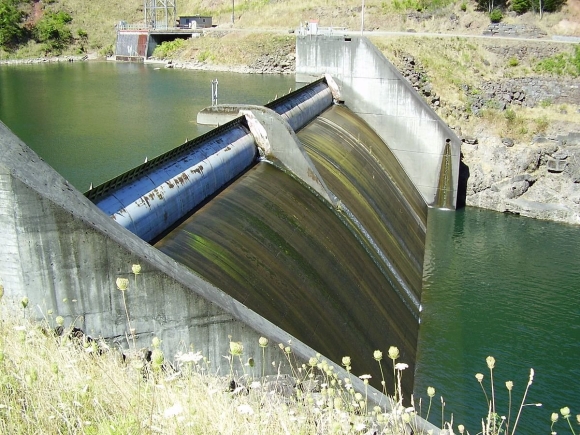 Водосброс плотины Монтичелло