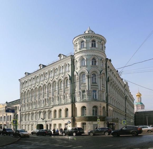 Троицкое подворье в Москве на Ильинке
