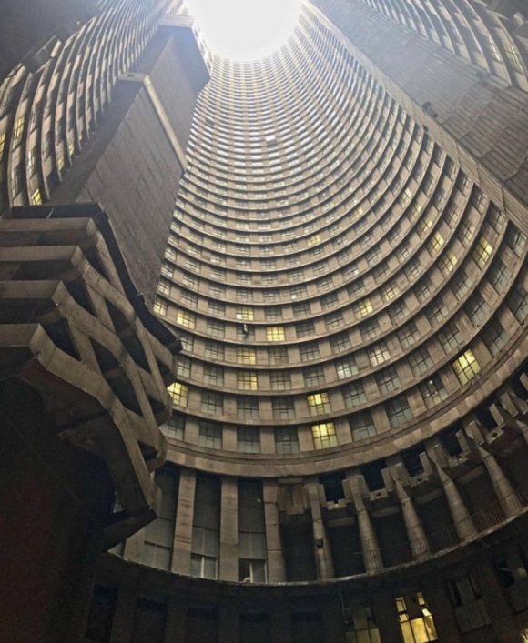 Ponte City Apartments в Йоханнесбурге