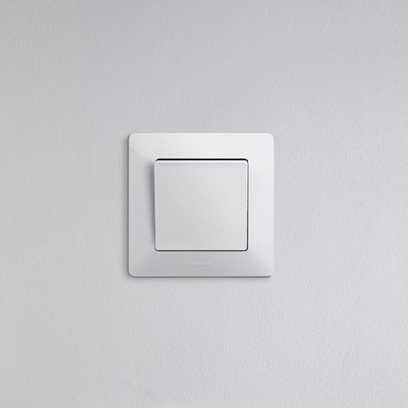 Legrand Valena Life рамки