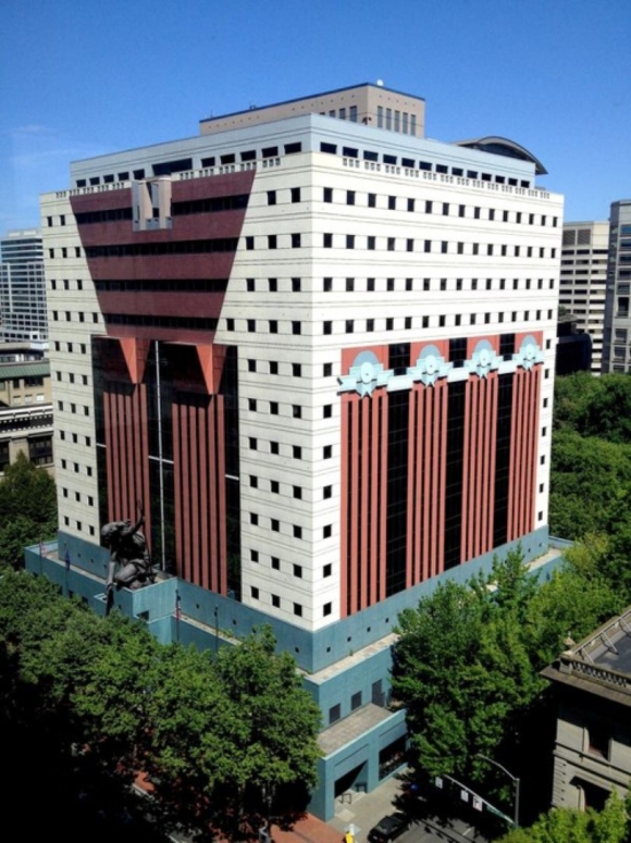 Portland building Майкл Грейвс