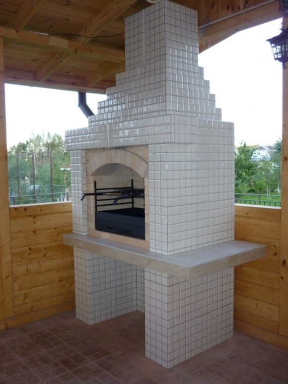 Барбекю из кирпича