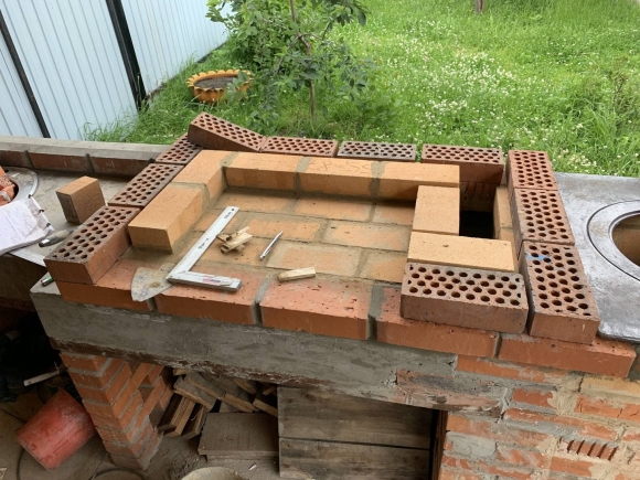 Кирпичный мангал