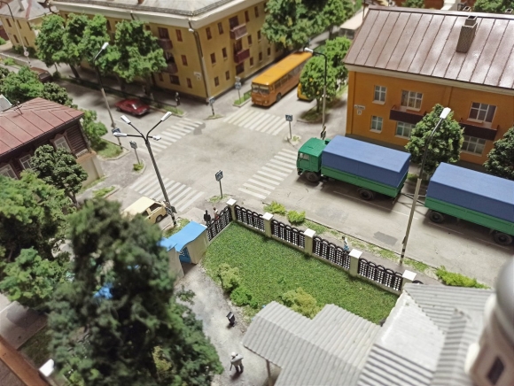 Сделайте макет небольшой части городской инфраструктуры