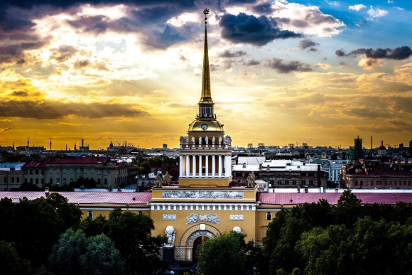 Здание Адмиралтейства в Питере