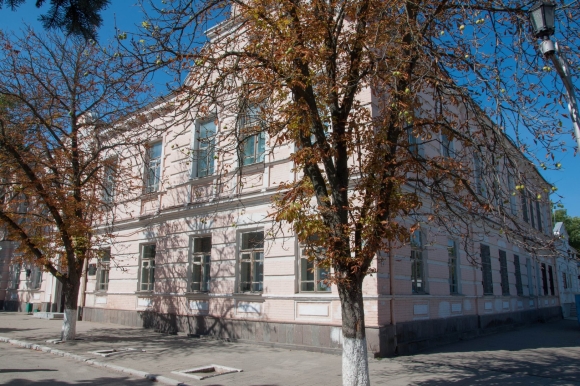 Здание женской гимназии Азова
