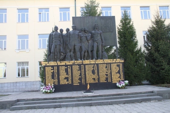 Монумент погибшим военноремонтникам Канаш