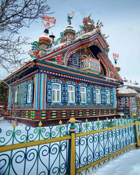 Дом кузнеца Кириллова село Кунара Свердловская область