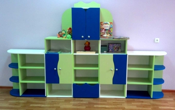 Стеллаж для игрушек в детский сад