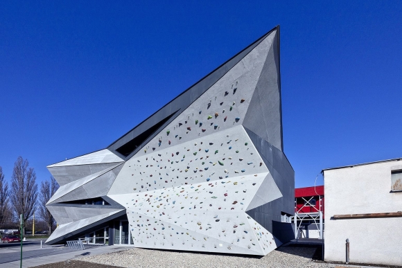 Cultural Center архитектура