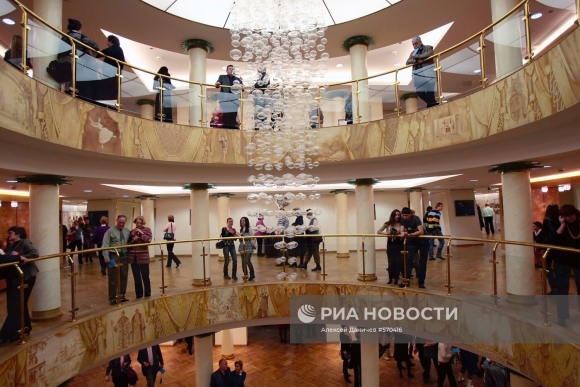 Фойе концертного зала Мариинского театра