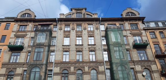 Доходный дом Бернштейна парадная