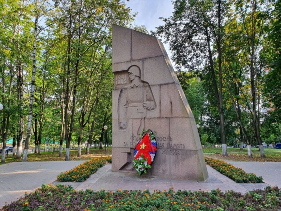 Памятник погибшим заводчанам Красногорск