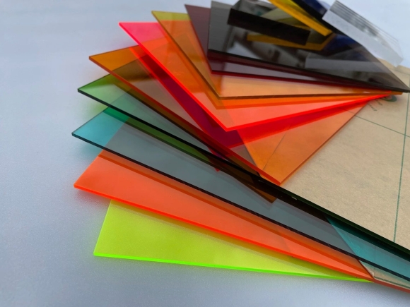 Экструзионное оргстекло Plexiglas XT