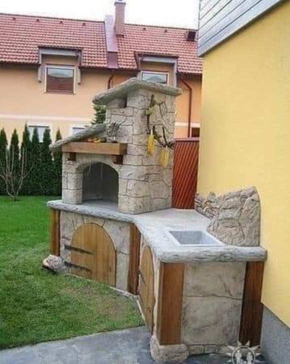 Уличный камин для дачи
