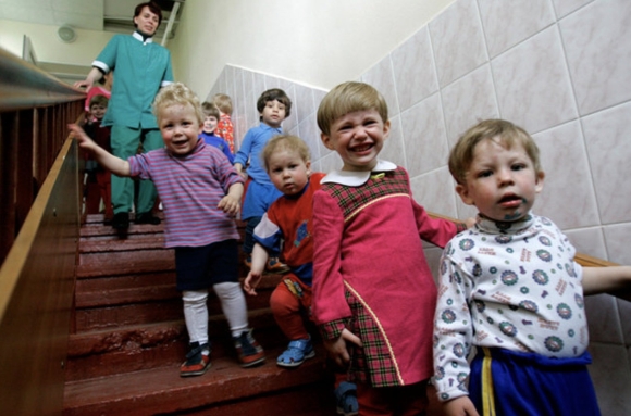 Дети в детских домах