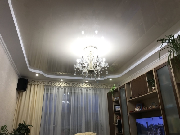 Двухуровневые натяжные потолки