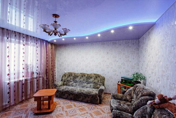 Подвесные потолки для зала