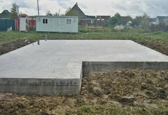 Фундамент монолитная плита