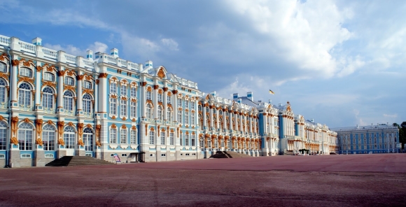 Екатерининский дворец Петергоф фасад