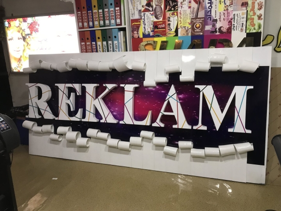 Креативные рекламные вывески