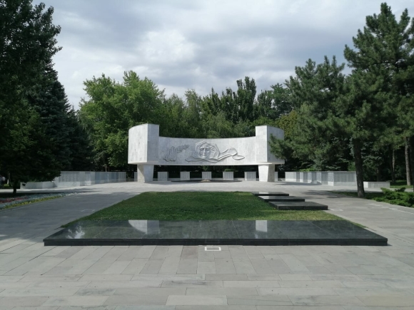 Вечный огонь в Ростове на Карла Маркса