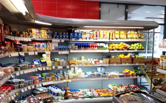 Продуктовый магазин внутри