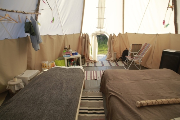 Глэмпинг Hippy Hotel