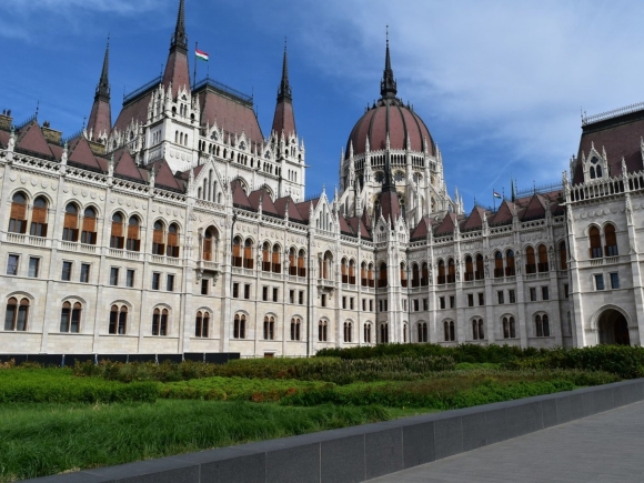 Здание парламента в Будапеште